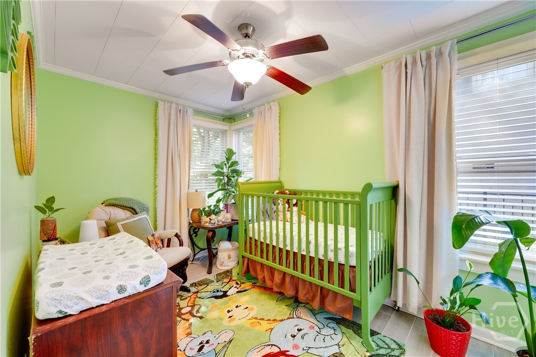 429 Columbus Drive Property Photo 4