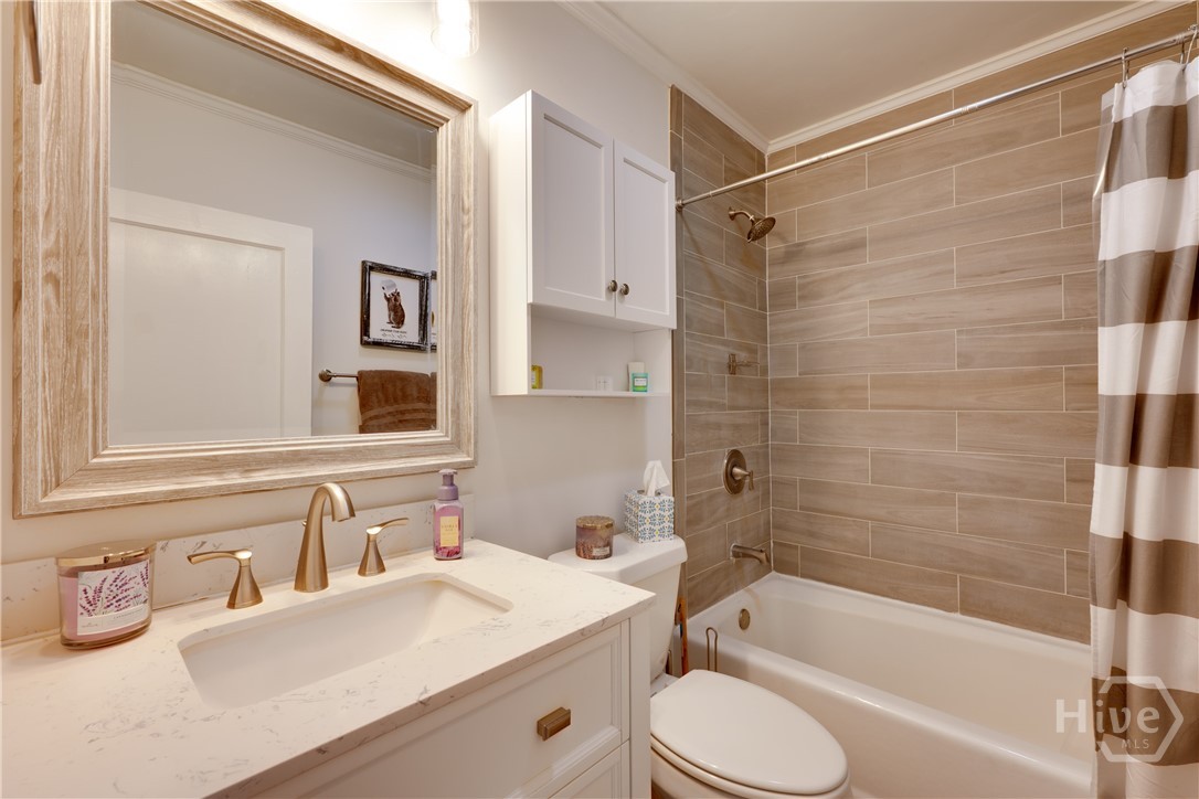 429 Columbus Drive Property Photo 17