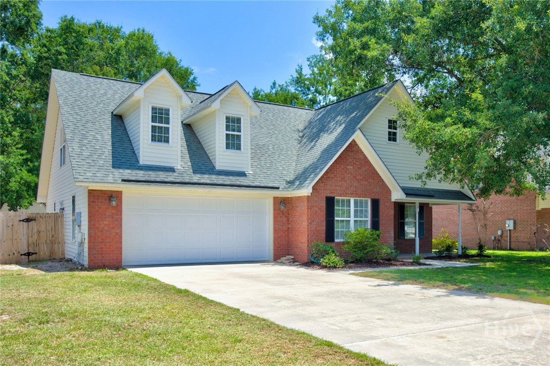 103 Crossing Circle Property Photo 1