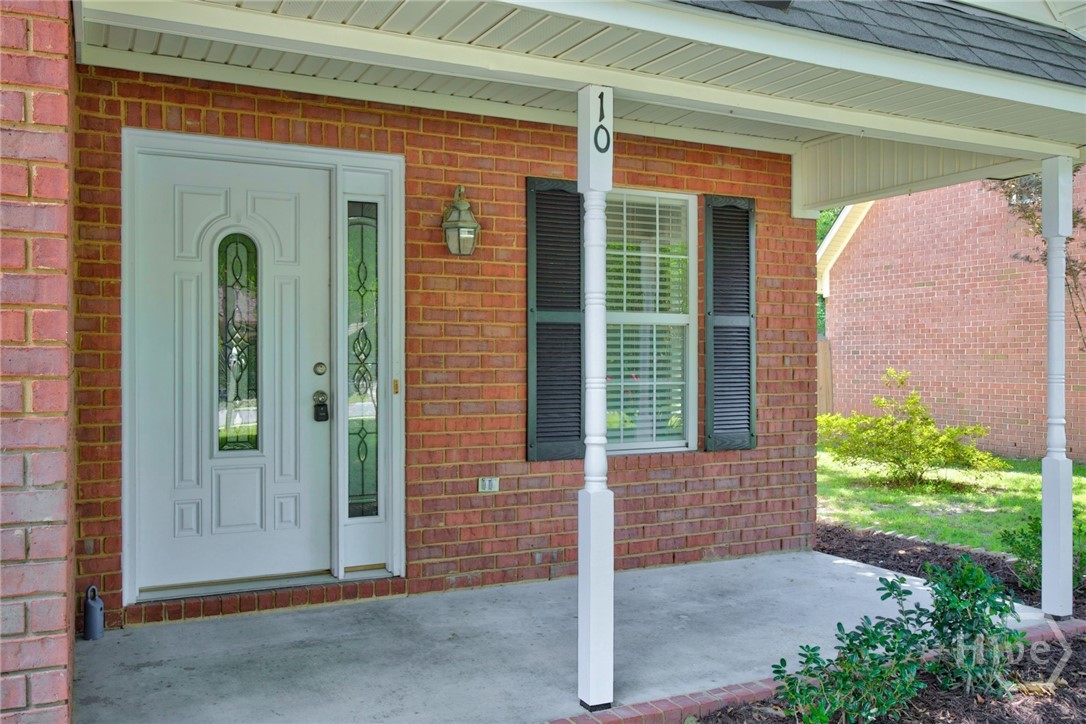 103 Crossing Circle Property Photo 3