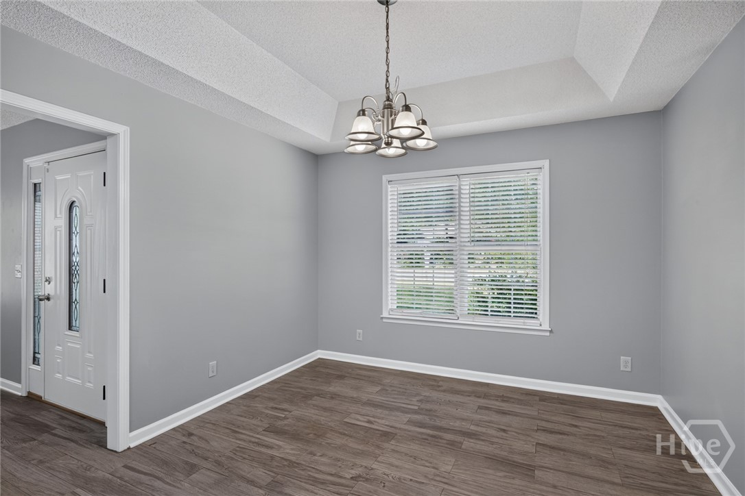 103 Crossing Circle Property Photo 10