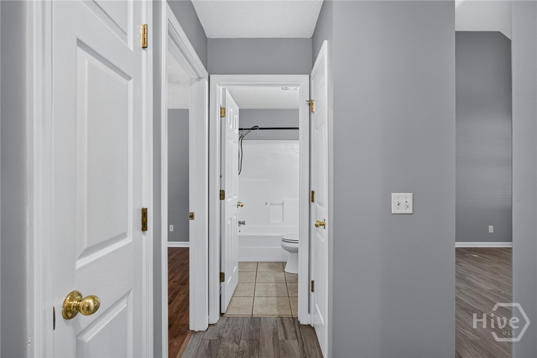 103 Crossing Circle Property Photo 15