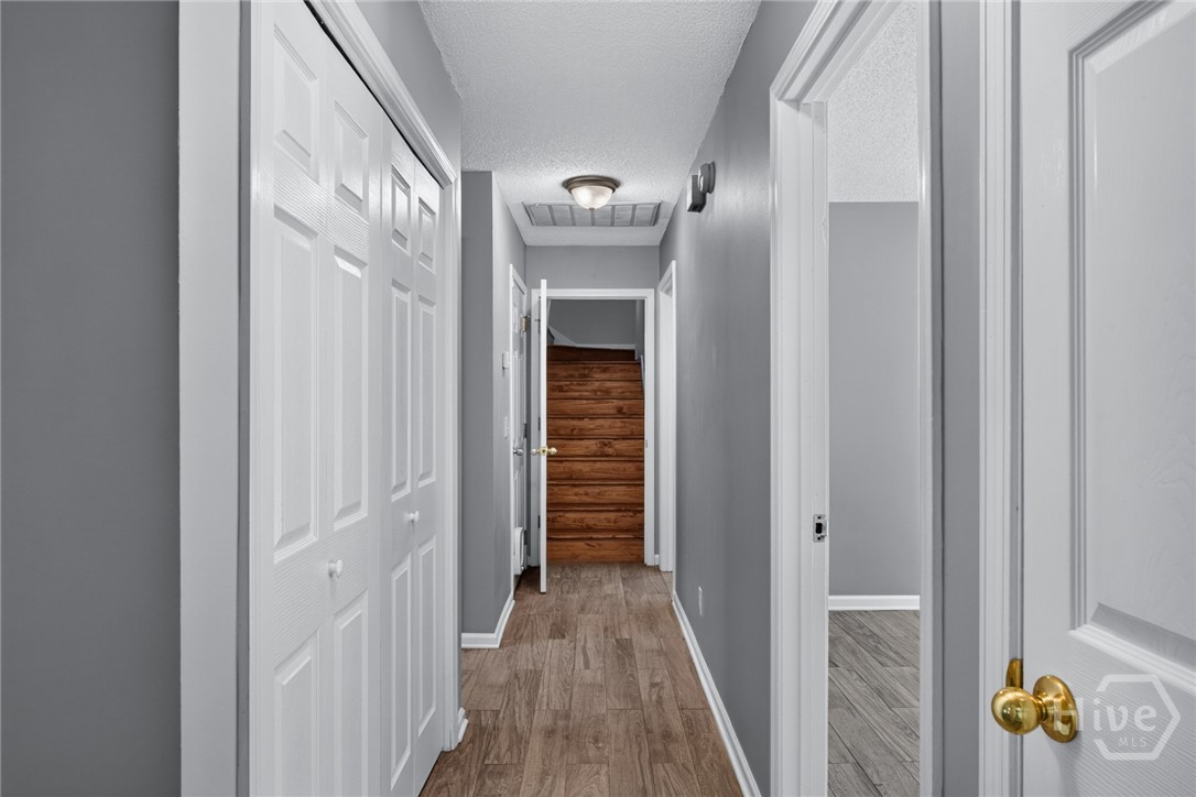 103 Crossing Circle Property Photo 20