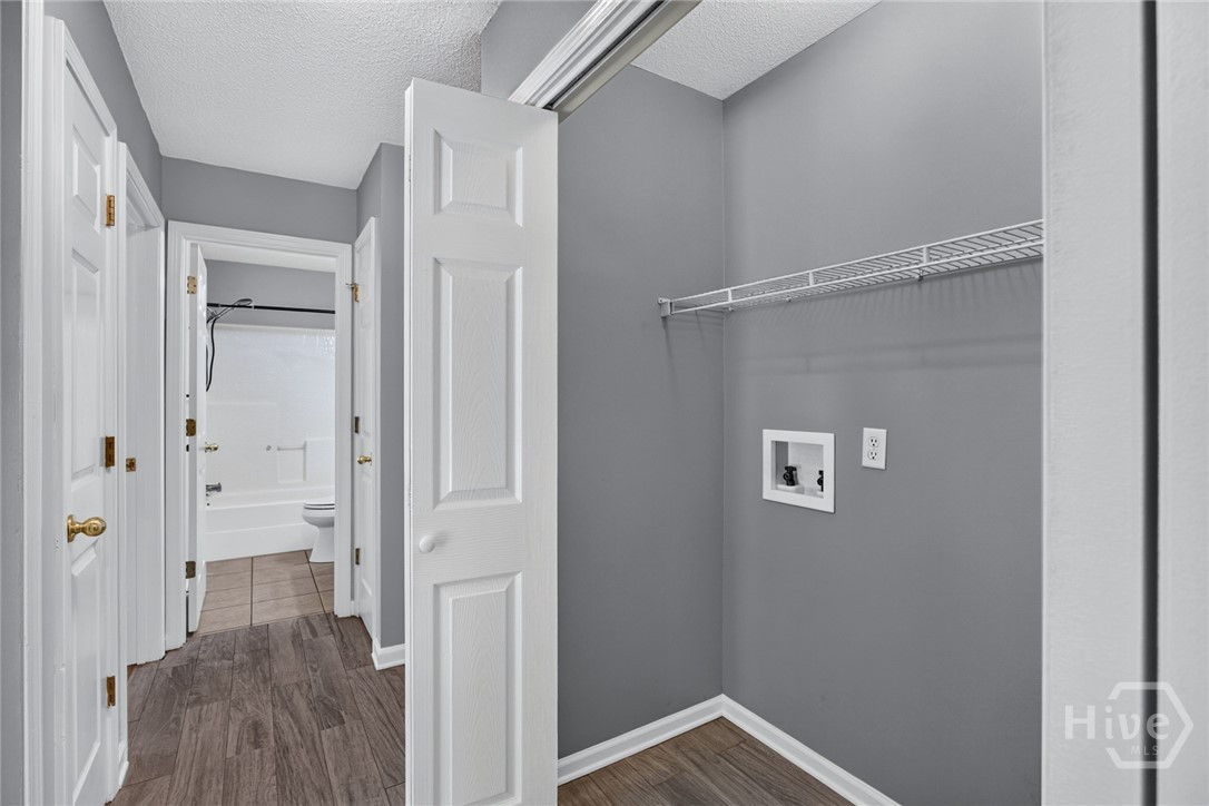 103 Crossing Circle Property Photo 21