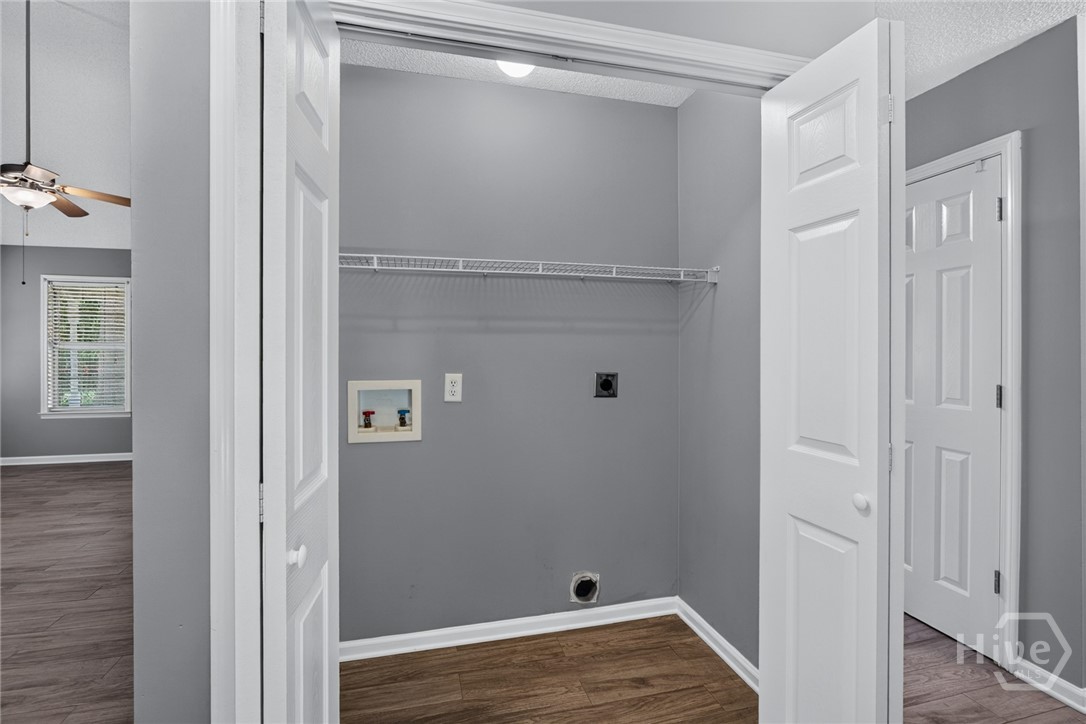 103 Crossing Circle Property Photo 22