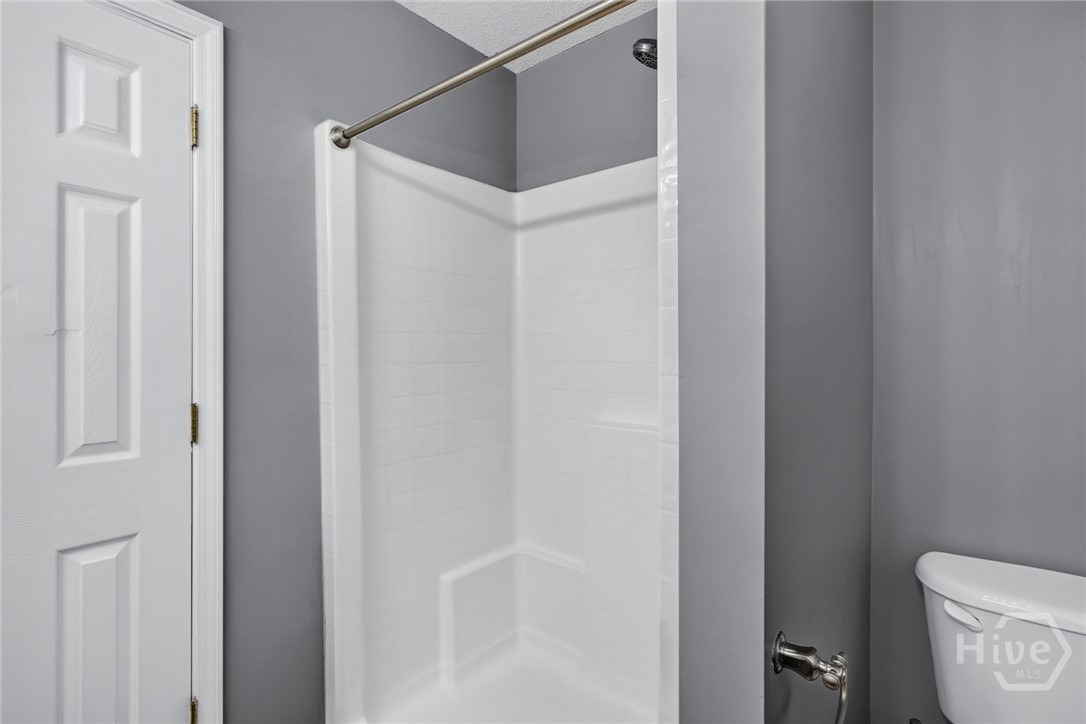 103 Crossing Circle Property Photo 35