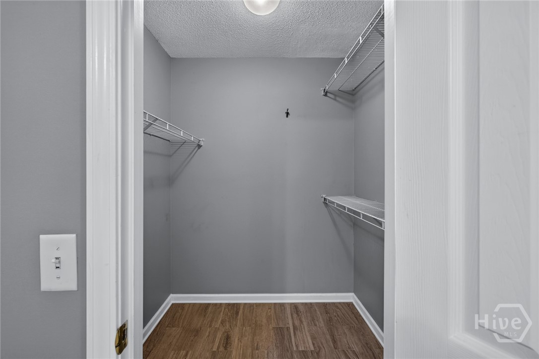 103 Crossing Circle Property Photo 37