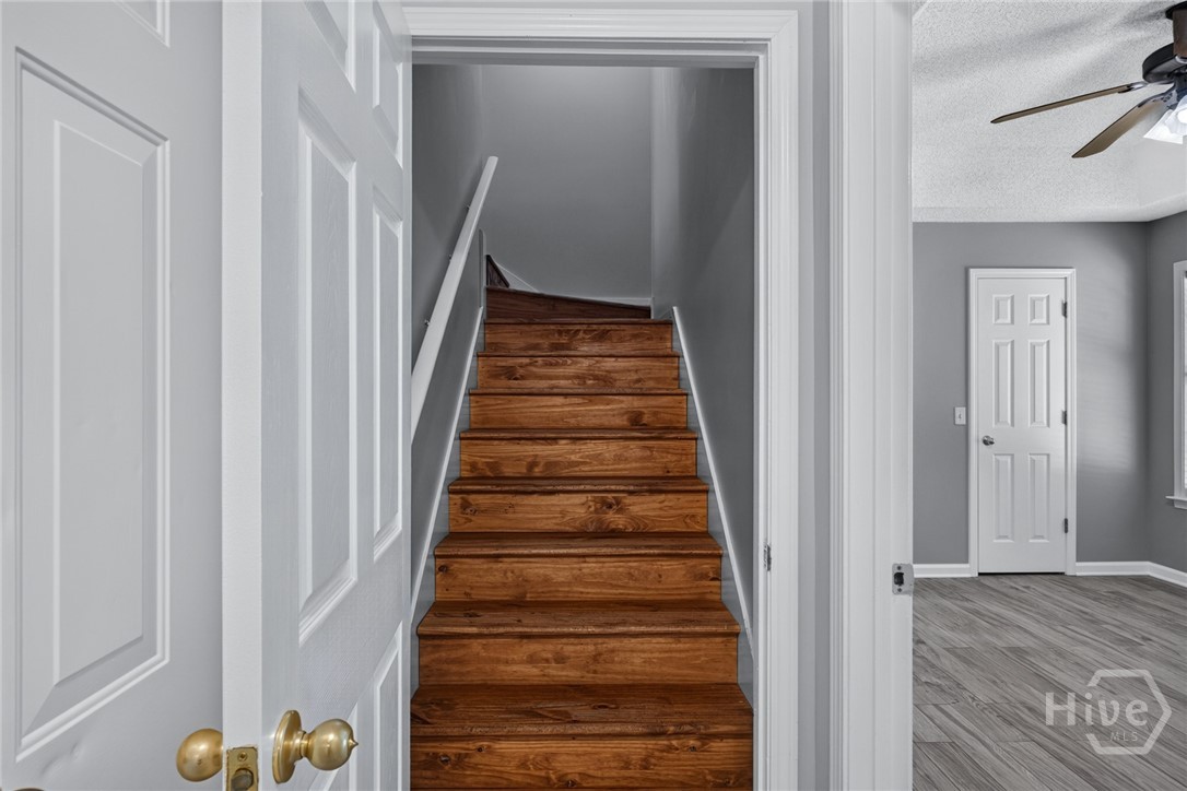 103 Crossing Circle Property Photo 38