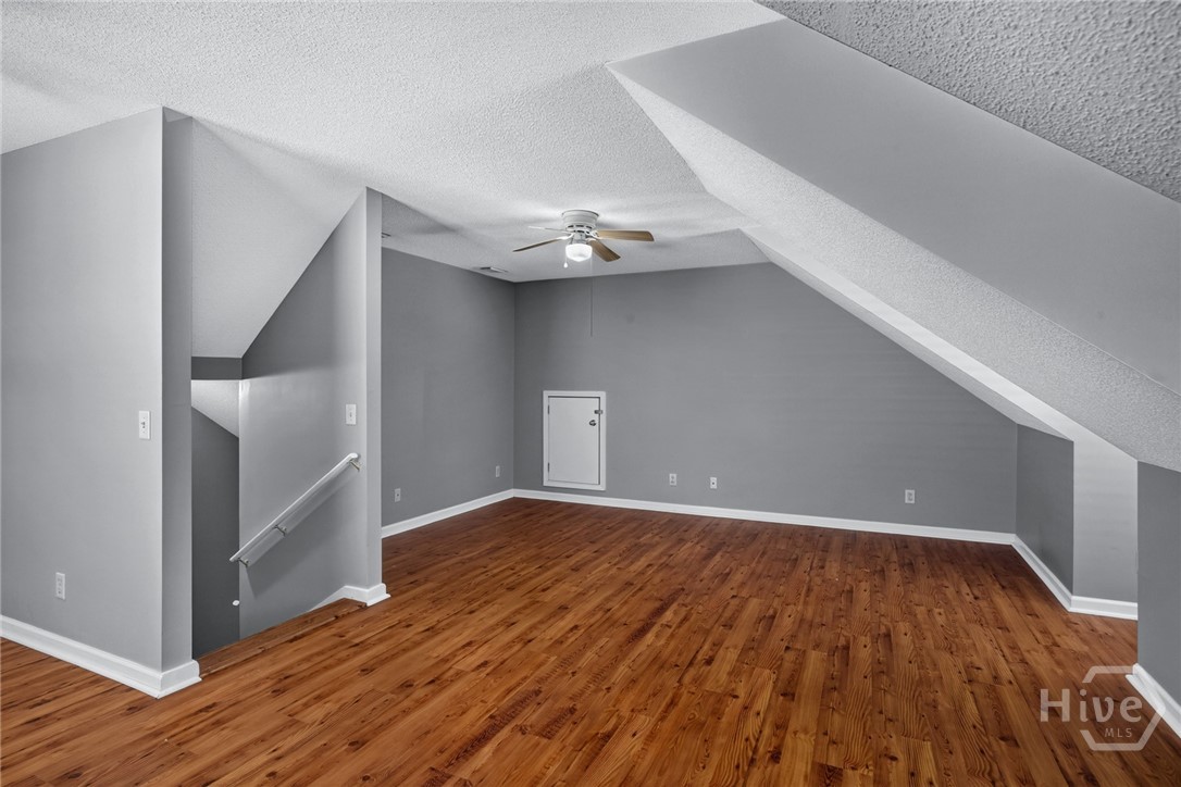 103 Crossing Circle Property Photo 39