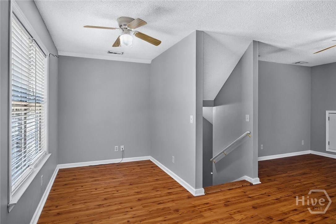 103 Crossing Circle Property Photo 40