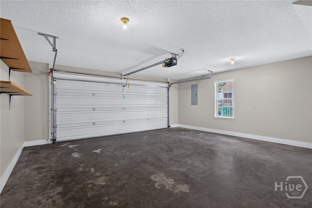 103 Crossing Circle Property Photo 42