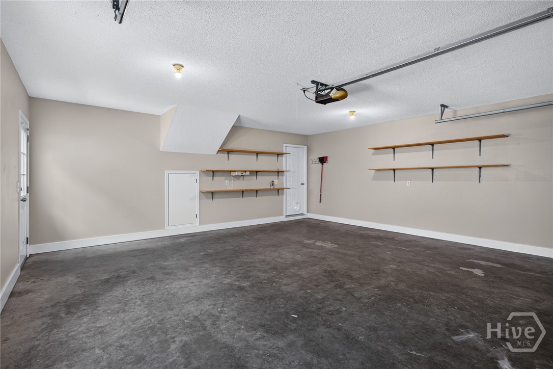 103 Crossing Circle Property Photo 43