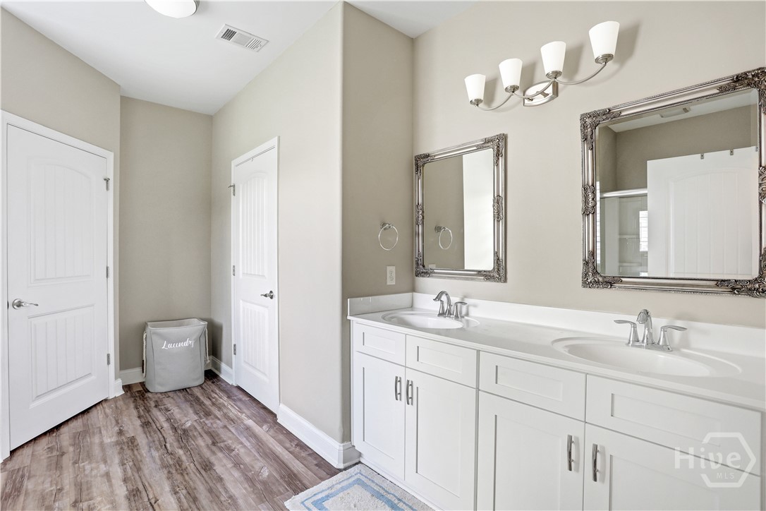 7 Gresham Lane Property Photo 38