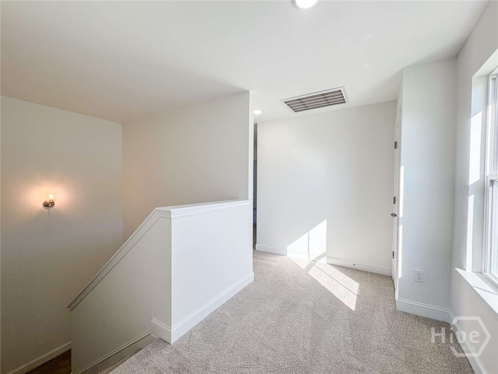 190 Hamilton Drive Property Photo 13