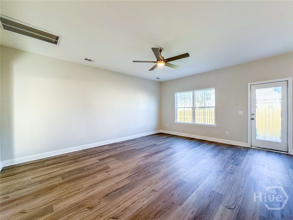 178 Hamilton Drive Property Photo 7