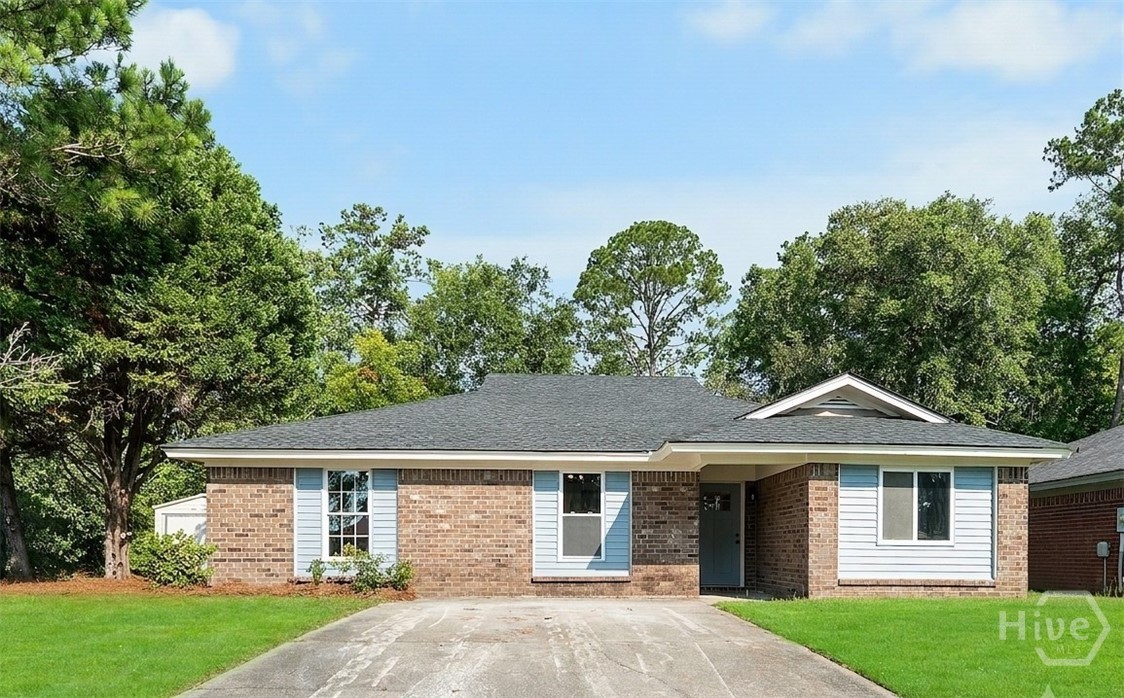 111 Marsh Bluff Drive Property Photo 1
