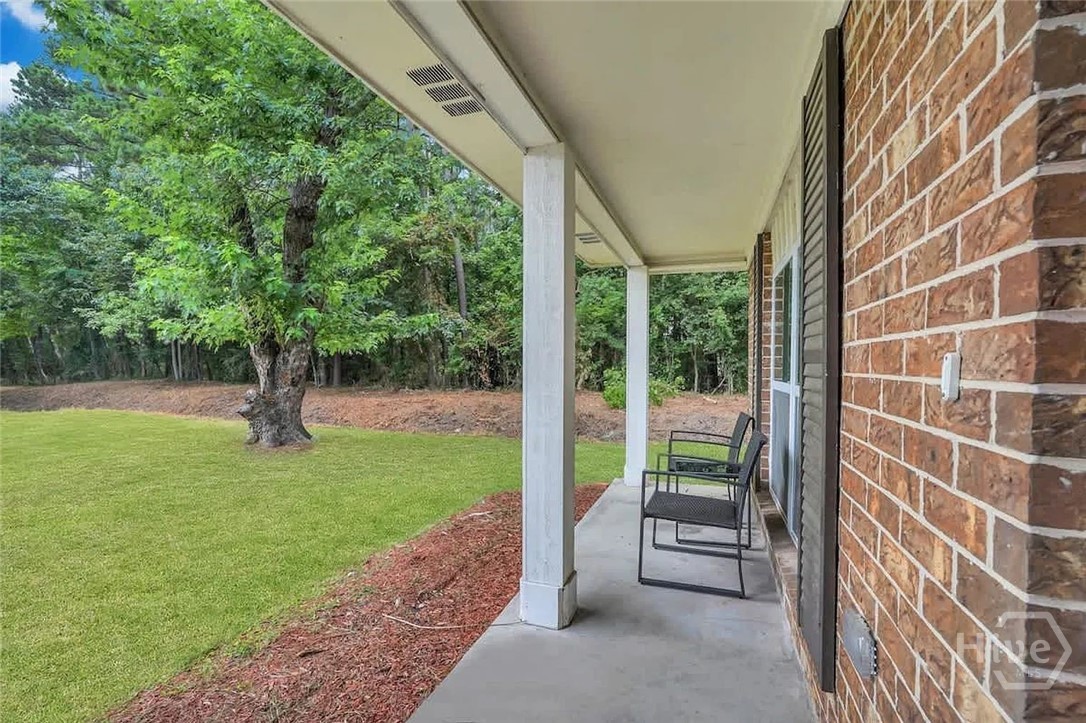 302 Manden Road Property Photo 3