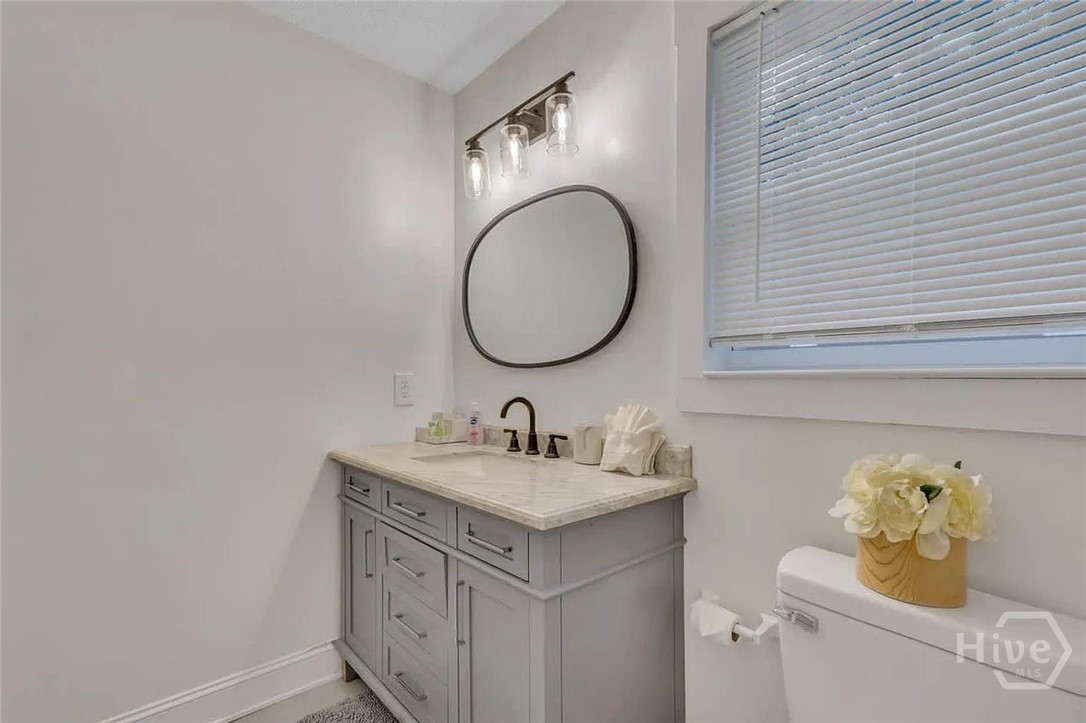 302 Manden Road Property Photo 16