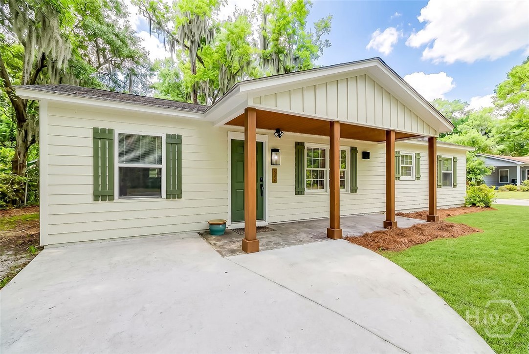 32 Brookview Drive Property Photo 2