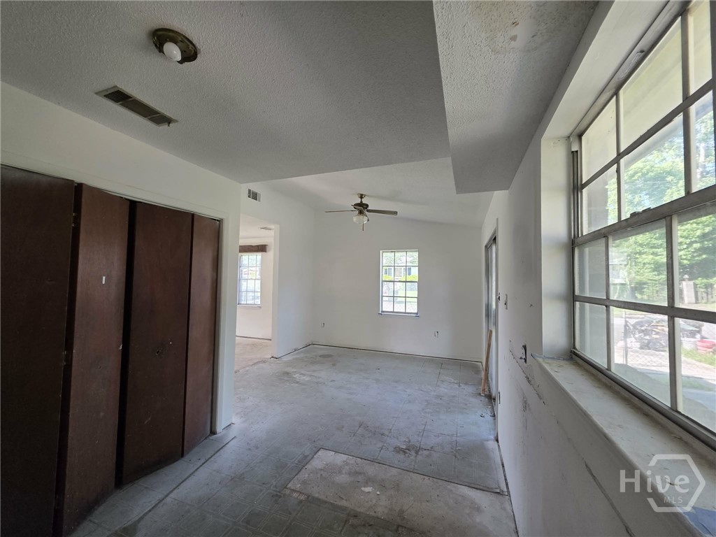 4407 Liberty Parkway Property Photo 8