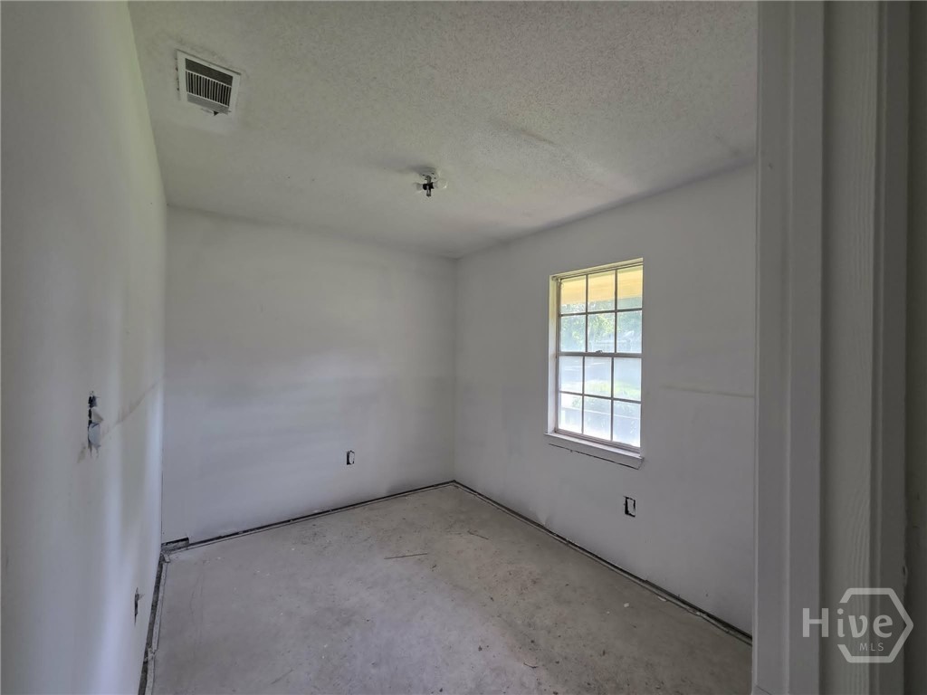4407 Liberty Parkway Property Photo 20