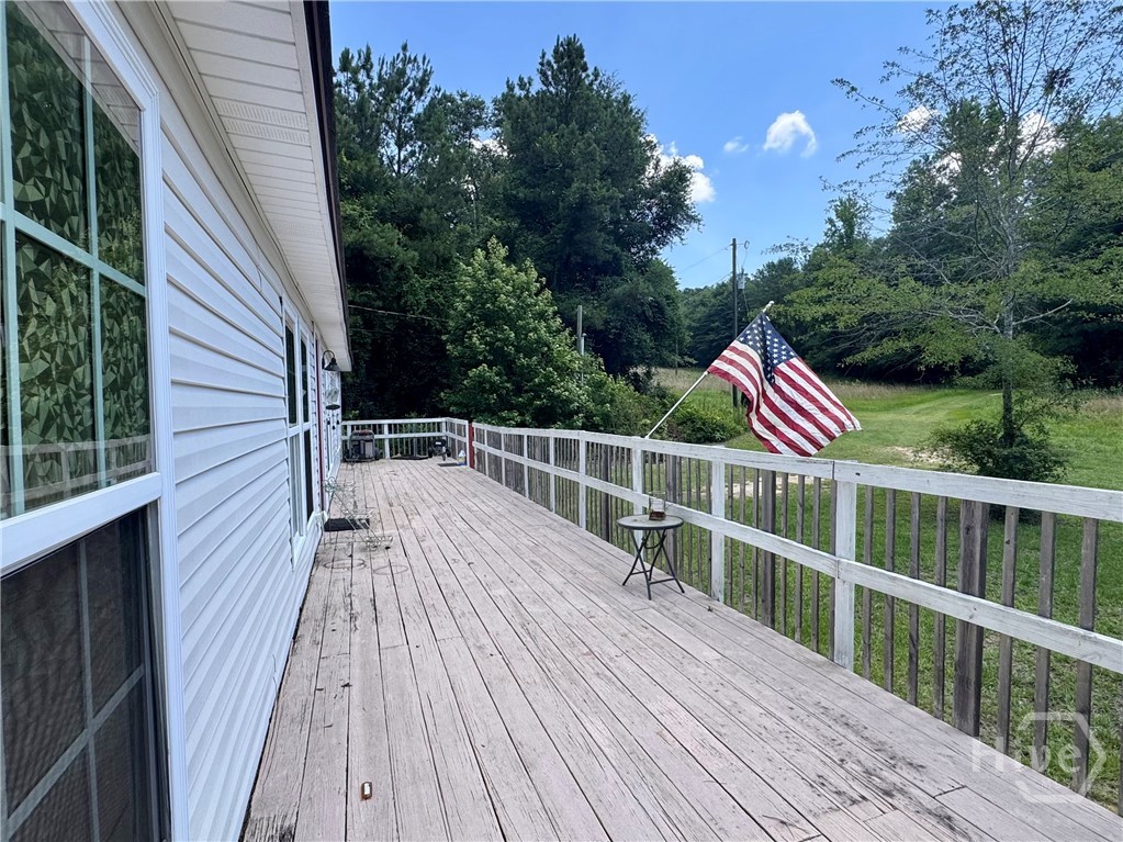 668 Henderson Road Property Photo 2
