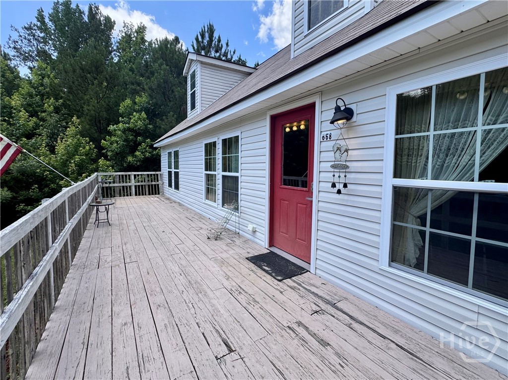 668 Henderson Road Property Photo 3
