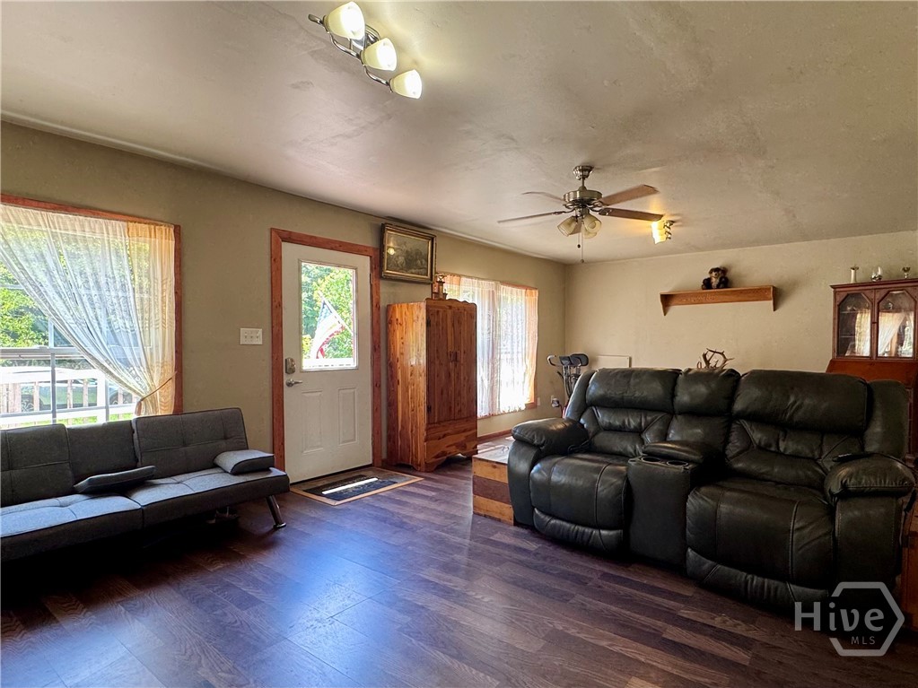 668 Henderson Road Property Photo 5