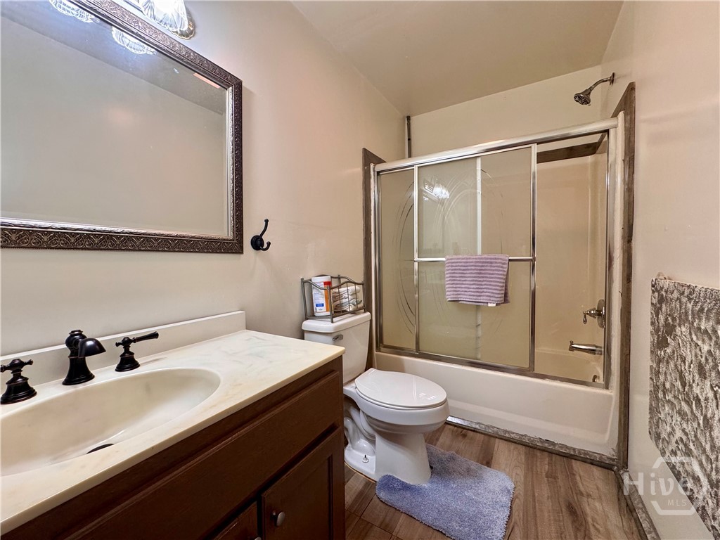 668 Henderson Road Property Photo 15
