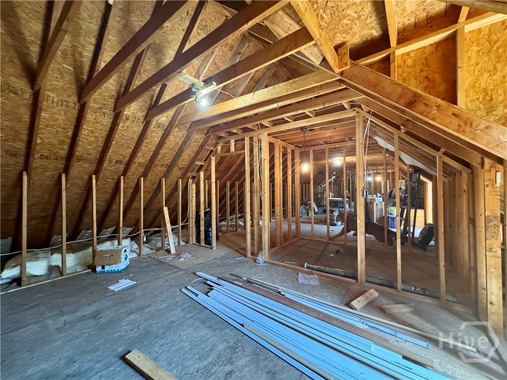 668 Henderson Road Property Photo 23