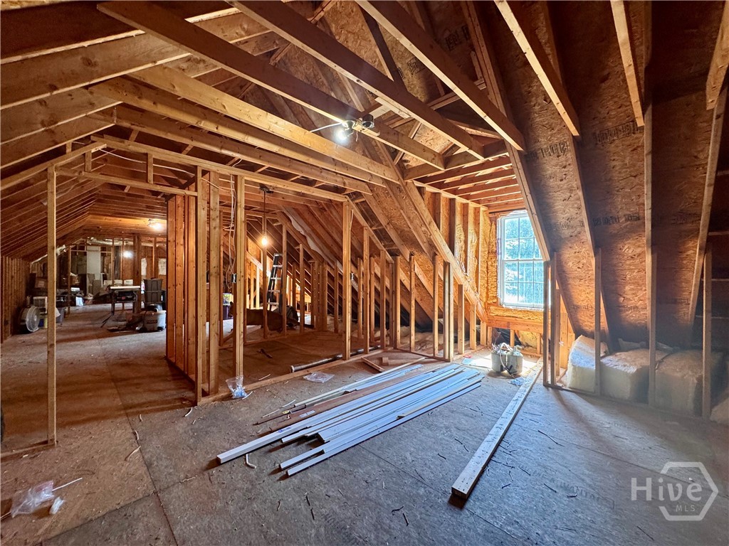 668 Henderson Road Property Photo 25