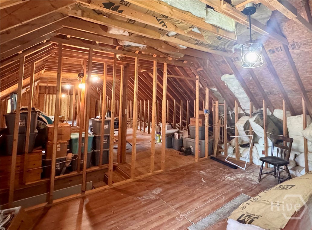 668 Henderson Road Property Photo 26