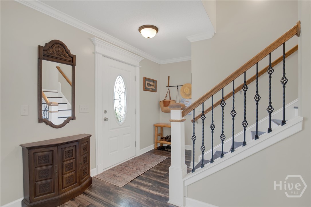 384 Manchester Court Property Photo 5
