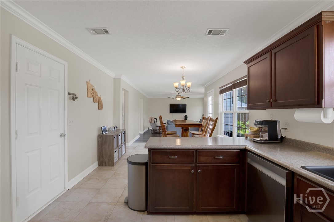 384 Manchester Court Property Photo 18