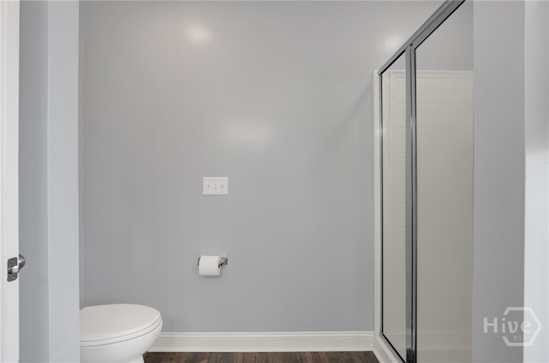 384 Manchester Court Property Photo 23