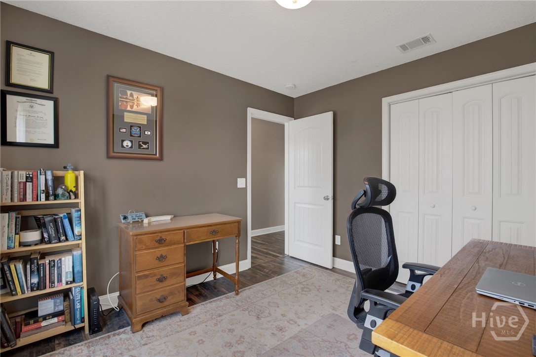 384 Manchester Court Property Photo 25