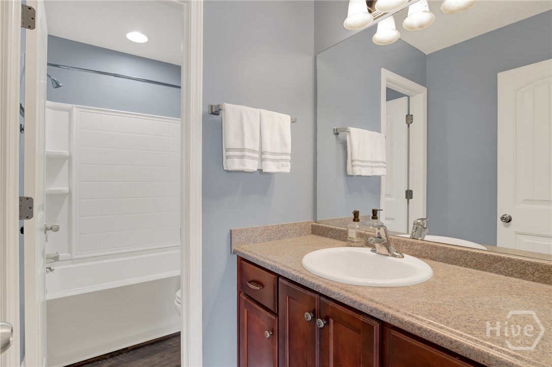 384 Manchester Court Property Photo 26