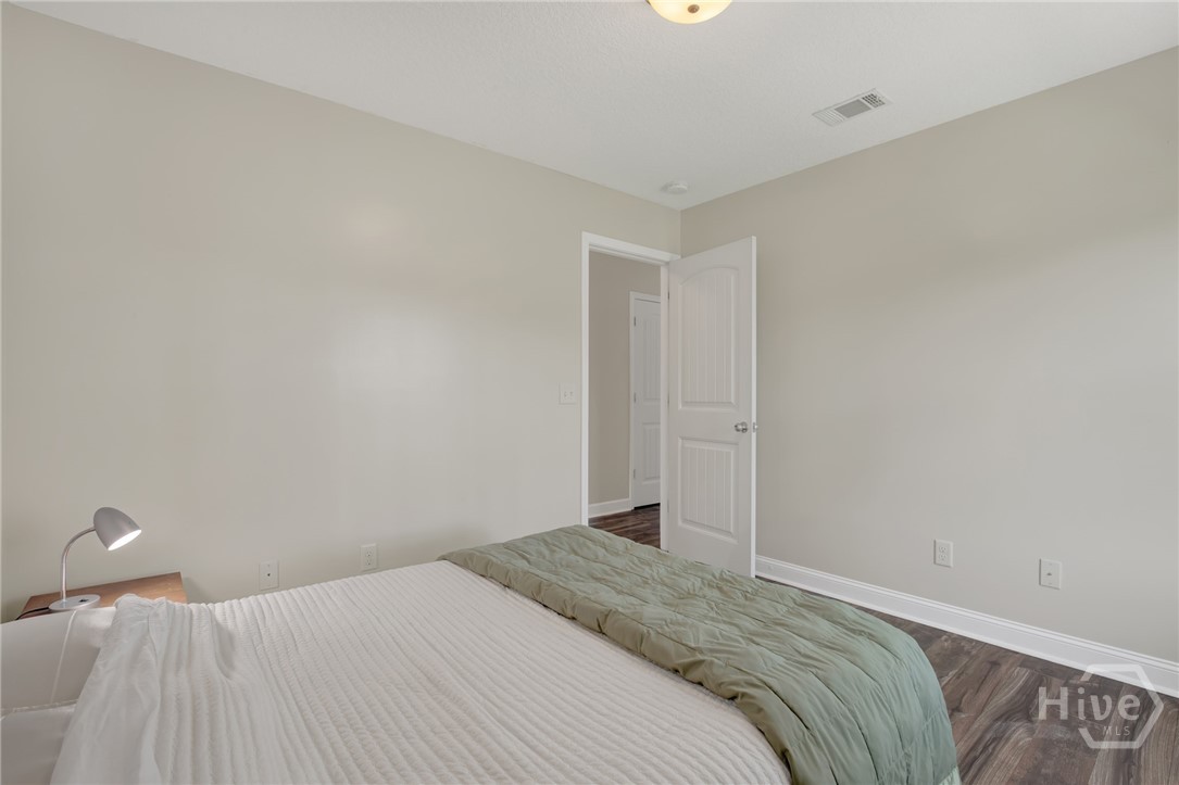 384 Manchester Court Property Photo 31