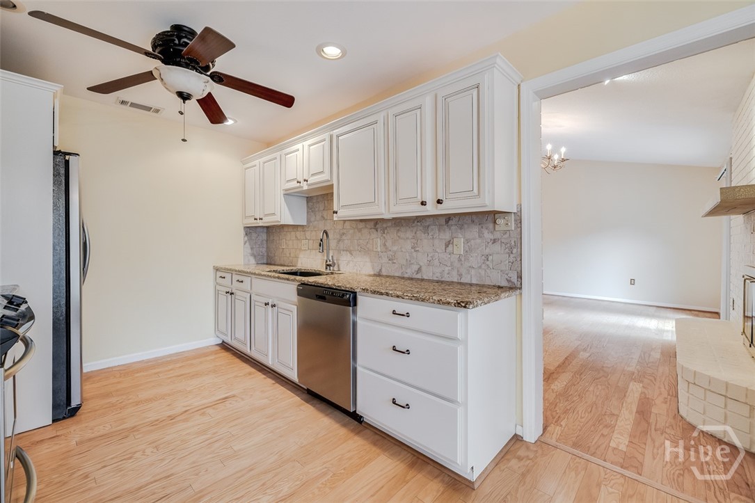 22 River Oaks Road Property Photo 16
