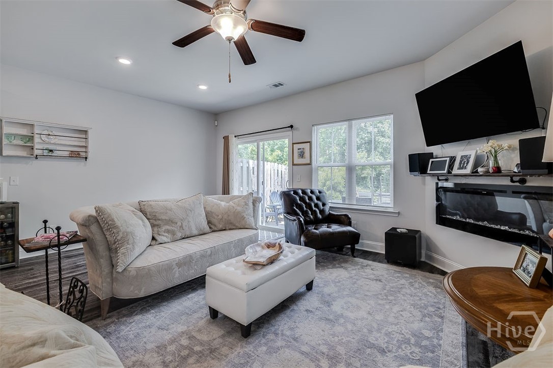 41 Leaf Court Property Photo 5