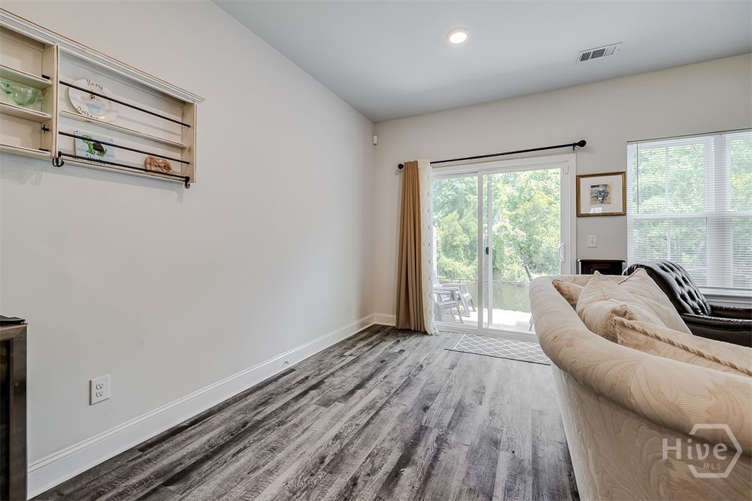 41 Leaf Court Property Photo 10