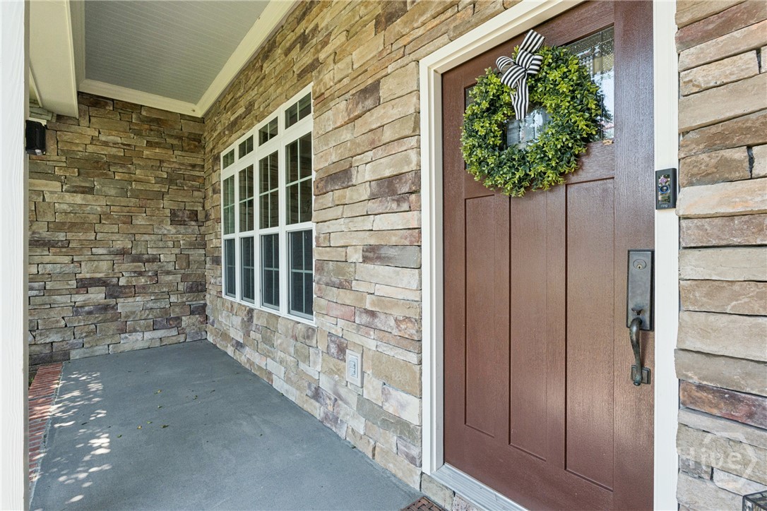102 Del Mar Court Property Photo 4