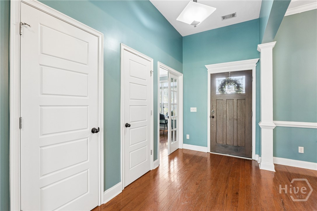 102 Del Mar Court Property Photo 6