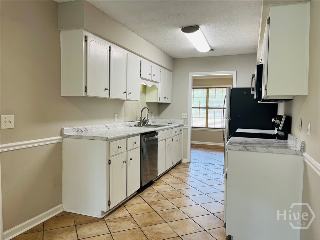 705 Dover Lane Property Photo 7