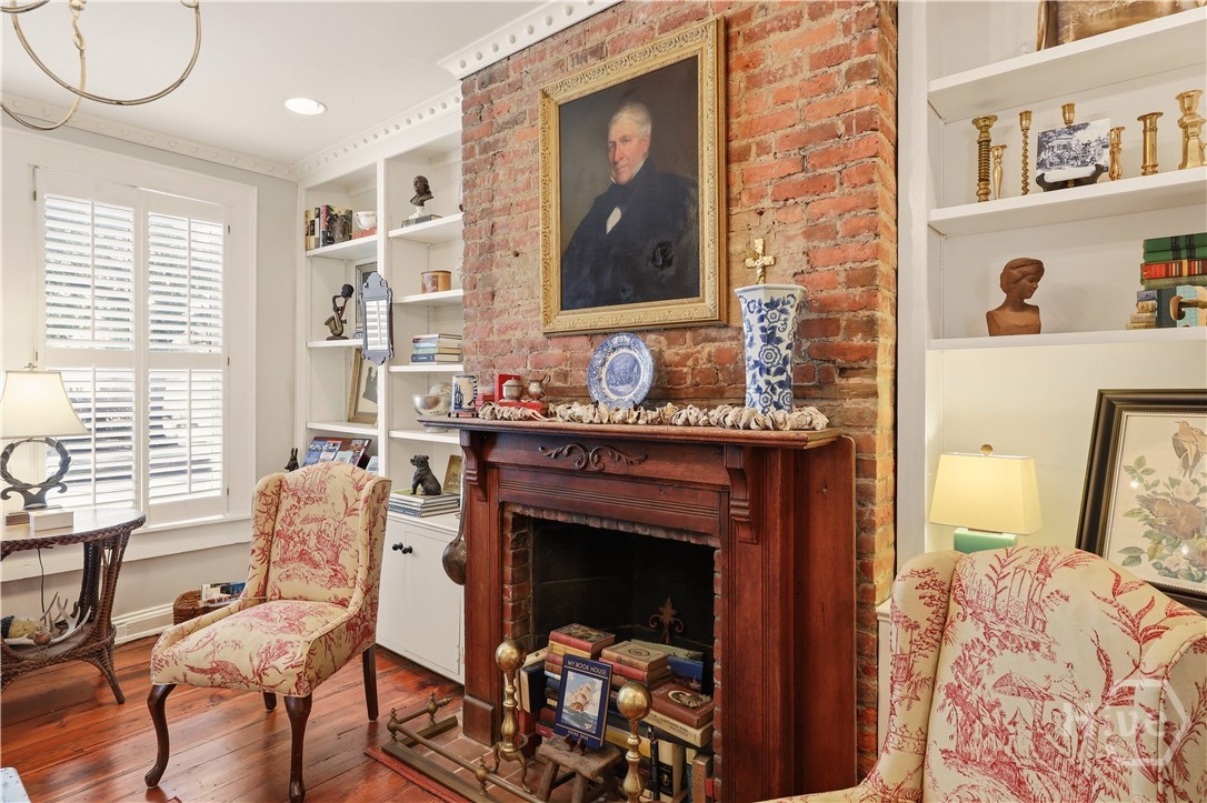 111 E Broad Street Property Photo 10