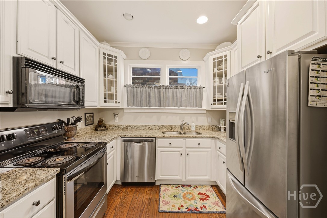 111 E Broad Street Property Photo 21