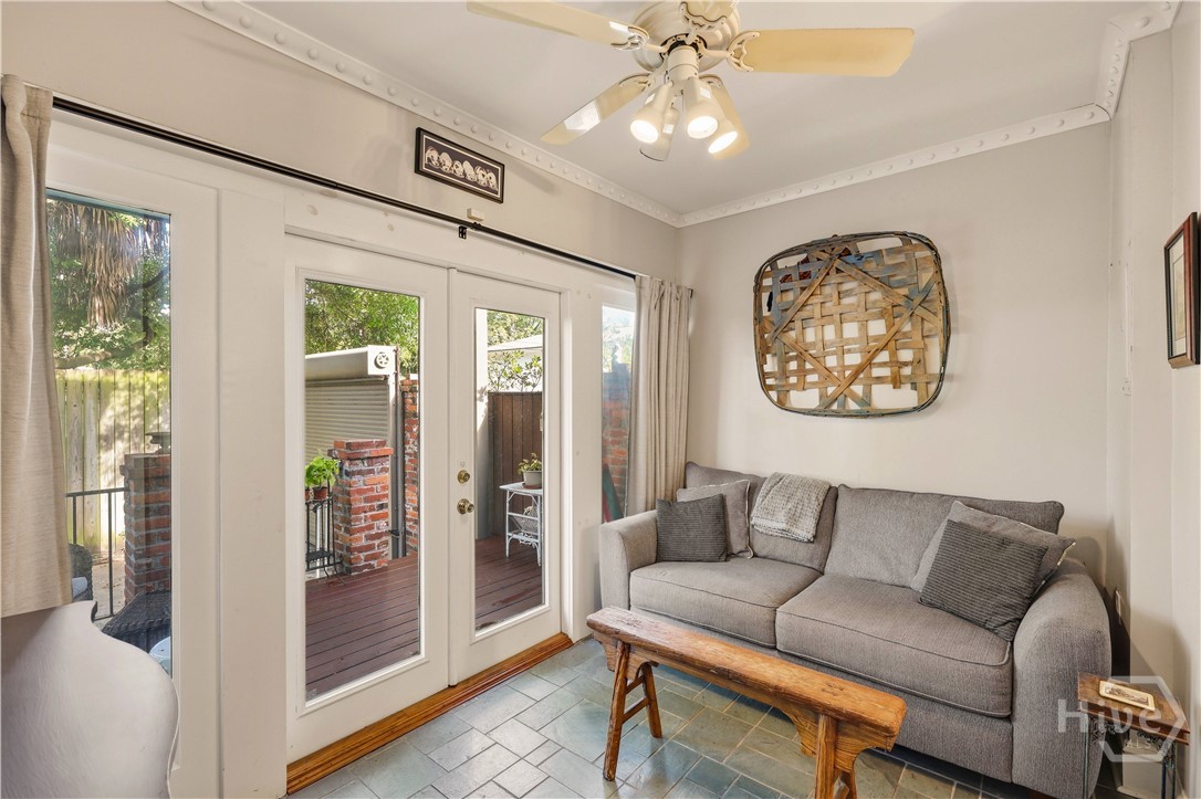 111 E Broad Street Property Photo 25