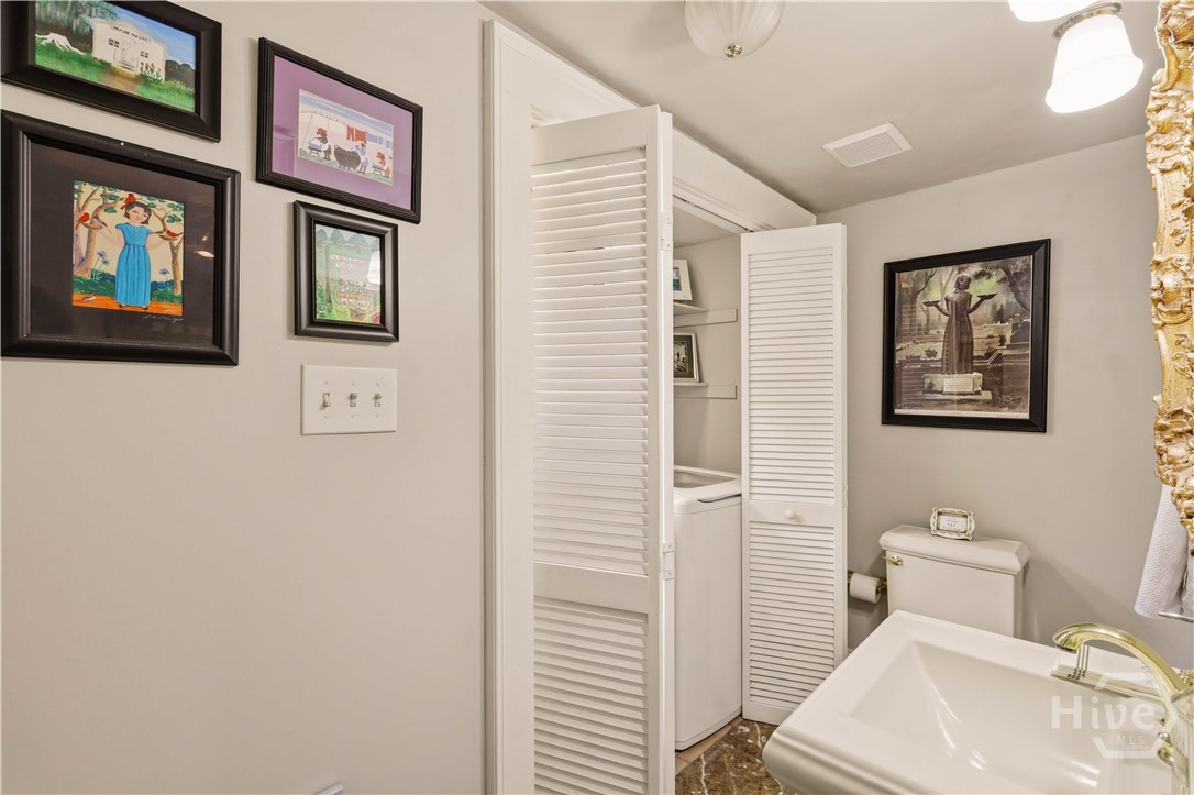 111 E Broad Street Property Photo 28