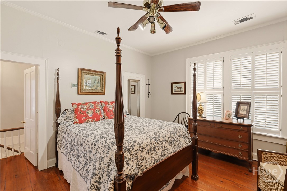 111 E Broad Street Property Photo 42