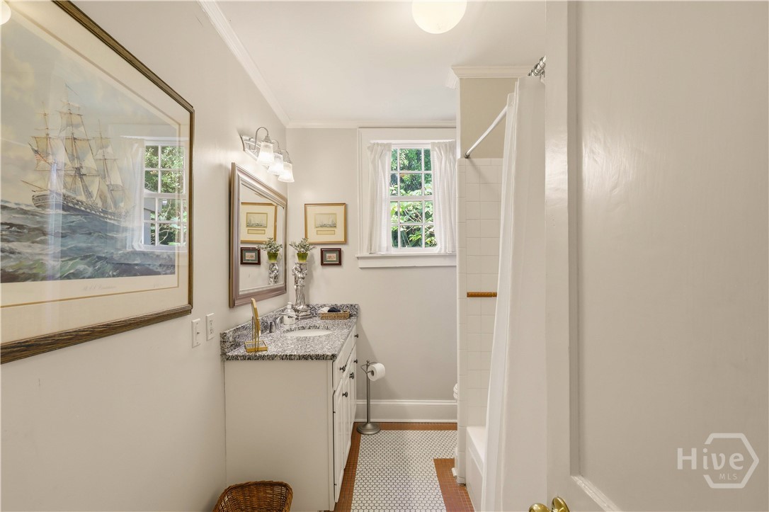 111 E Broad Street Property Photo 47